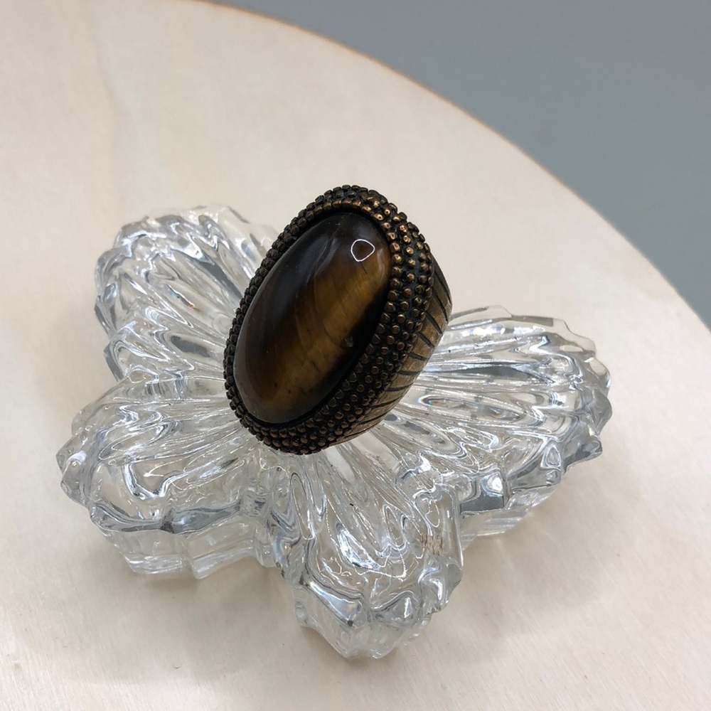 Vintage big statement style brass ring with tiger's eye stone sz 5.